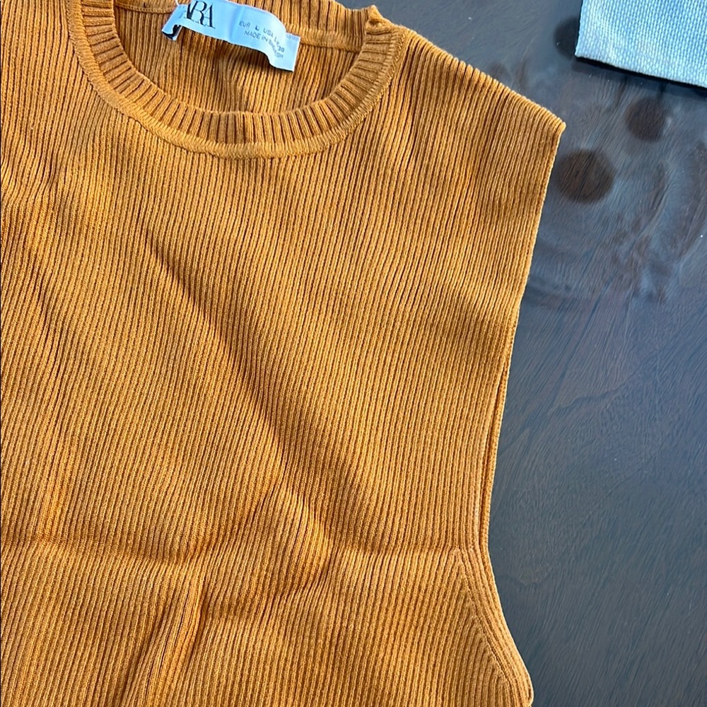 Orange Sleeveless Ribbed Top - Picture 4 of 4